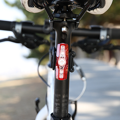  CAT EYE AMPP500 - Faro recargable para bicicleta y mini luz de  seguridad trasera rápida, LED de alta potencia, con cables micro USB :  Deportes y Actividades al Aire Libre