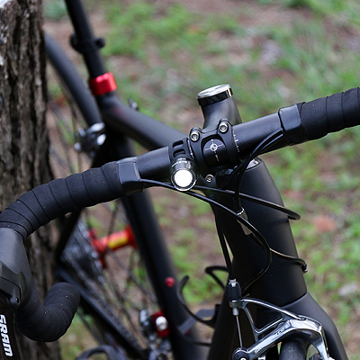 CatEye Orb Fanale Anteriore Bici Ricaricabile USB - Luce LED Ad Alta Potenza, Unisex, Nero Lucido