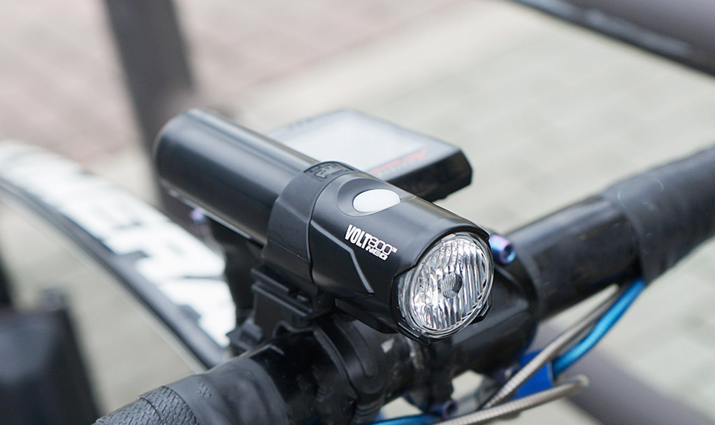 自転車 LED フロントライト ホワイト USB充電式 防水 ハンドル取付け 白